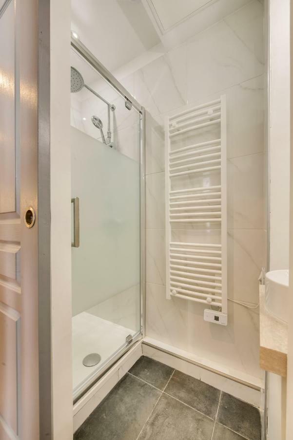 Beautiful Triplex In The Center Of Paris Exterior photo